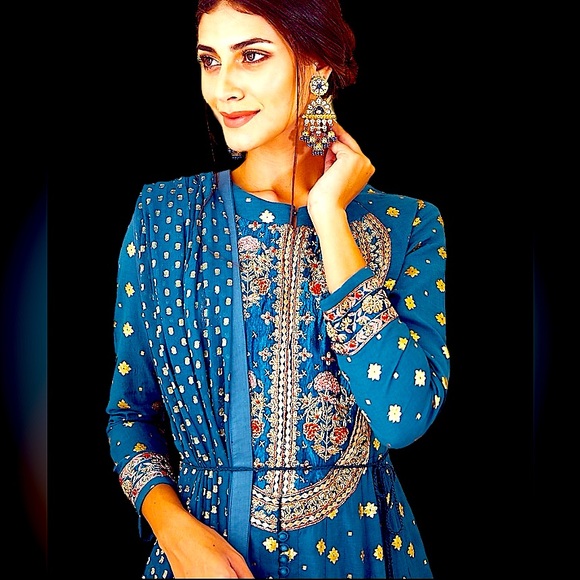 Hand embroidered 3 piece Anarkali Set - Picture 2 of 7